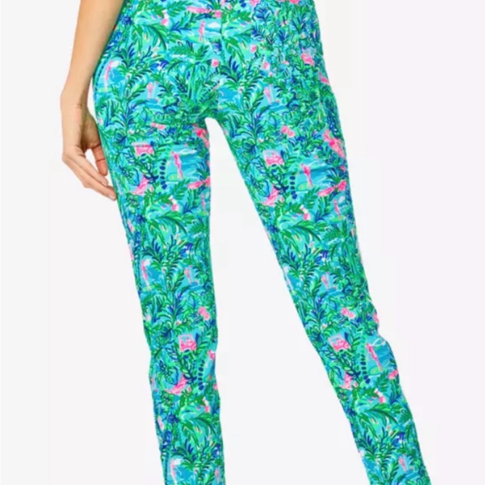 Lilly Pulitzer 28” Corso golf pants. - Picture 2 of 7